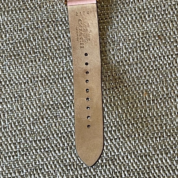 NWT COACH PERRY BLUSH PINK LEATHER STRAP TEA ROSE WATCH - Picture 14 of 17